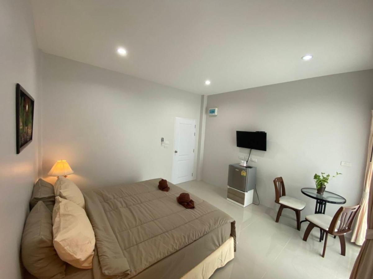 Mondee House @The Airport Hotel Thalang Ngoại thất bức ảnh